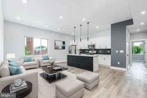 631 N PRESTON ST, PHILADELPHIA, PA 19104