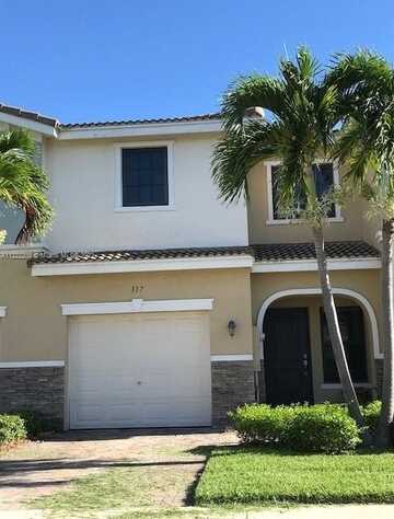 317 NE 194th Ln, Miami, FL 33179