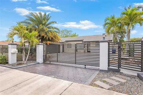 6320 NW 199th St, Hialeah, FL 33015