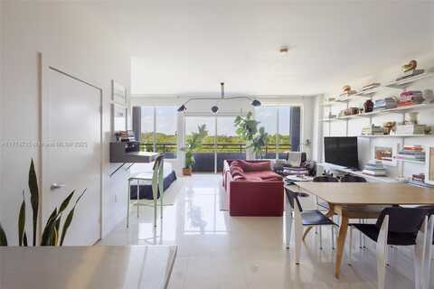 3250 Grand Ave, Miami, FL 33133