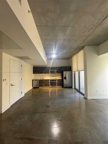 151 SE 1st St, Miami, FL 33131