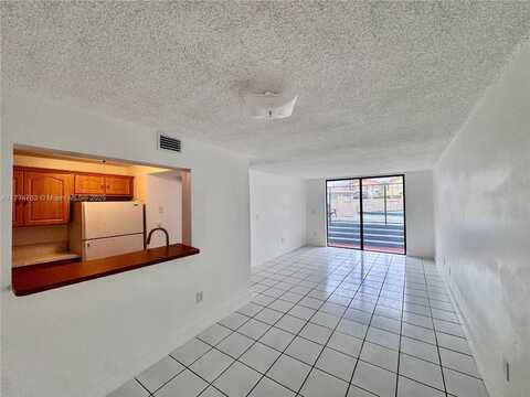 9678 Fontainebleau Blvd, Miami, FL 33172