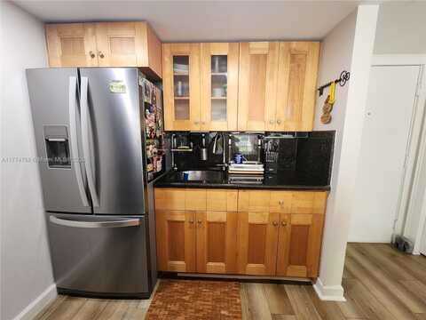 1010 NW 11th St, Miami, FL 33136
