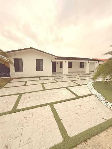 960 W 33rd Pl, Hialeah, FL 33012