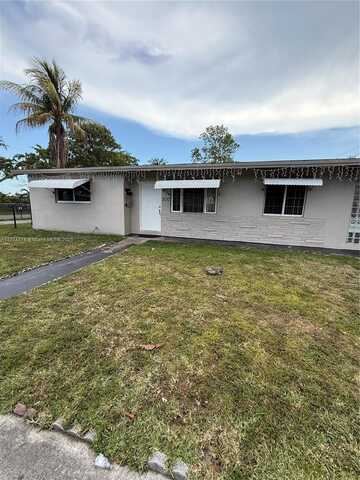 300 SW 9th Ave, Hallandale Beach, FL 33009