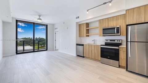 555 NE 8th St, Fort Lauderdale, FL 33304
