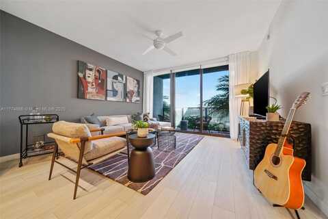 555 NE 8th St, Fort Lauderdale, FL 33304