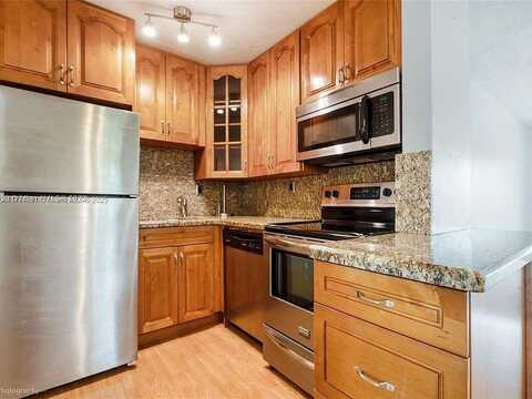 8701 SW 141st St, Palmetto Bay, FL 33176