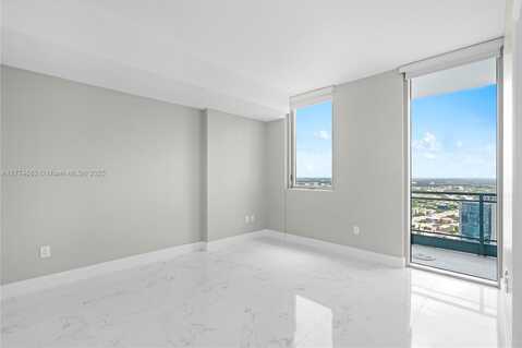 92 SW 3rd St, Miami, FL 33130