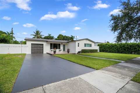 9321 Nassau Dr, Cutler Bay, FL 33189