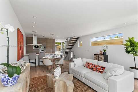 645 Michigan Ave, Miami Beach, FL 33139