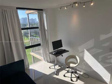 20335 W Country Club Dr, Aventura, FL 33180