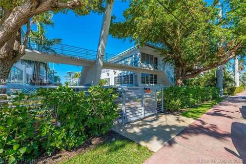 4710 Pine Tree Dr, Miami Beach, FL 33140