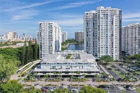 2780 NE 183rd St, Aventura, FL 33160