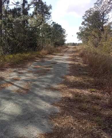 756 NW American st, Other City - In The State Of Florida, FL 33852