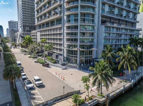 690 SW 1st Ct, Miami, FL 33130
