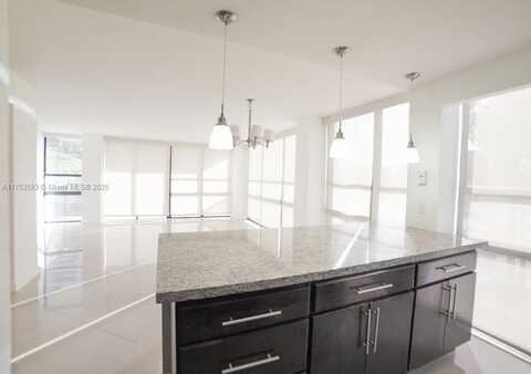 600 NE 36th St, Miami, FL 33137