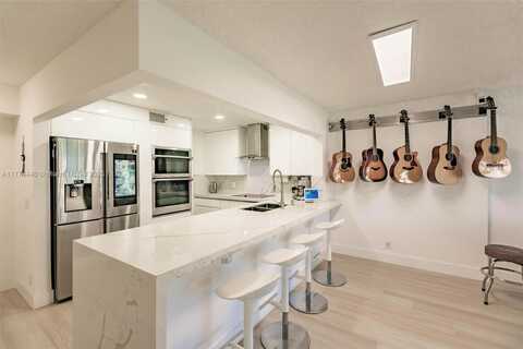 201 SE 11th Ter, Dania Beach, FL 33004