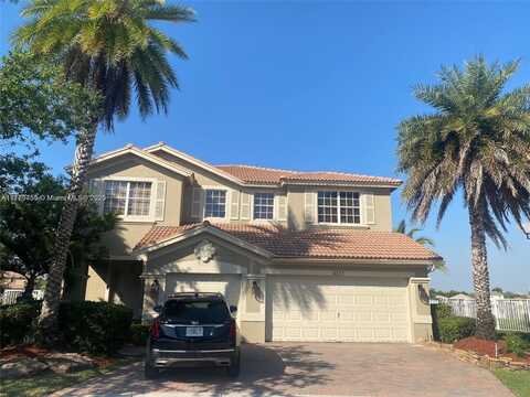 4322 Laurel Pl, Weston, FL 33332