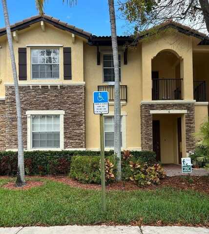 9237 SW 227th St, Cutler Bay, FL 33190