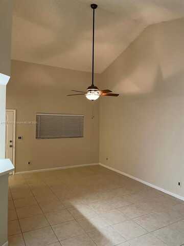 3453 NW 44th St, Oakland Park, FL 33309