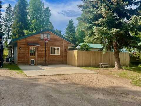 204 W Kerby Street, Cascade, ID 83611