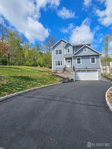 518 Cardinal Lane, Green Brook, NJ 08812
