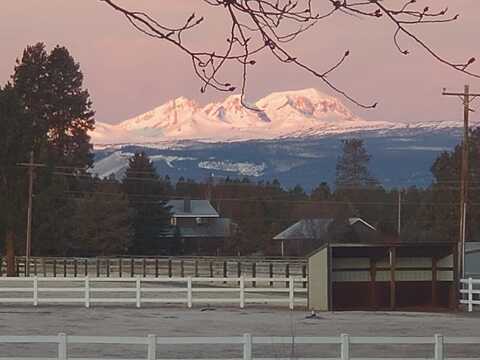 60660 Tekampe Road, Bend, OR 97702