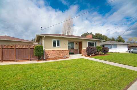90 Beverly DR, WATSONVILLE, CA 95076