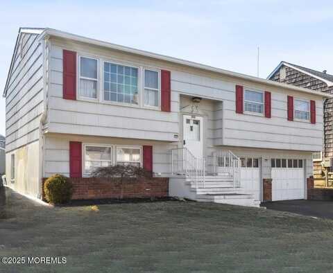 202 Yale Avenue, Point Pleasant Beach, NJ 08742