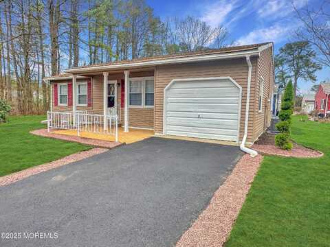 37 Norwalk Avenue, Whiting, NJ 08759