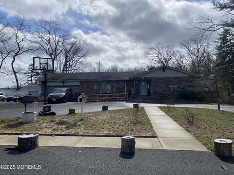 45 Pawnee Road, Lakewood, NJ 08701
