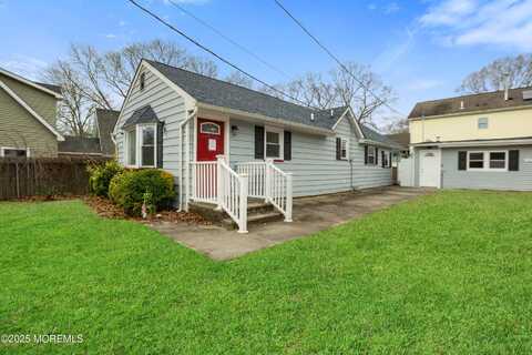 52 Chadwick Avenue, Toms River, NJ 08753