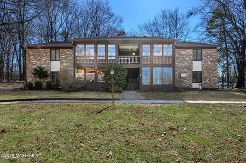 110 Amberly Drive, Manalapan, NJ 07726