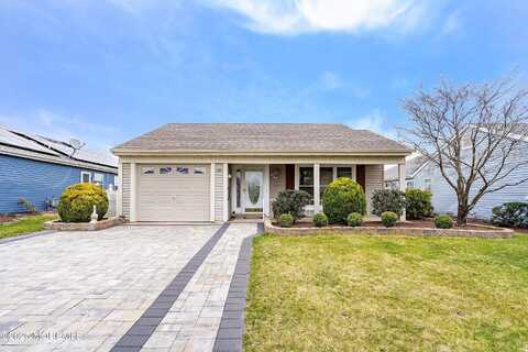19 Blackthorn Place, Manchester, NJ 08759