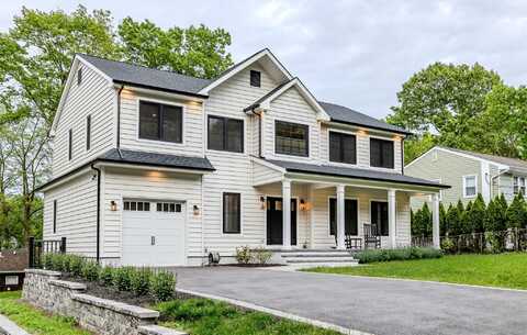 27 Broadview Avenue, Kings Park, NY 11754