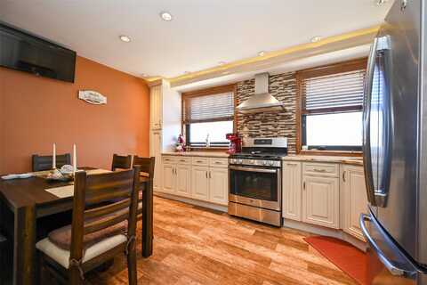 163-42 Willets Point Boulevard, Whitestone, NY 11357