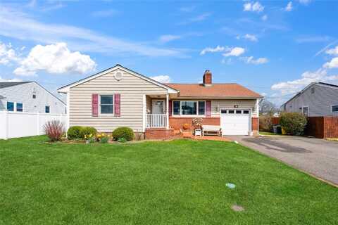 10 Venus Road, Syosset, NY 11791