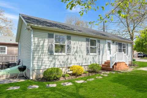 411 2nd Street, Greenport, NY 11944