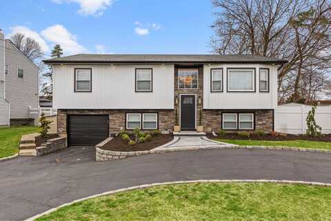 682 Carlls Path, Deer Park, NY 11729