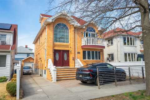 42-20 158th Street, Flushing, NY 11358