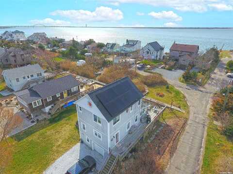 25 Oak Beach Road, Oak Beach, NY 11702