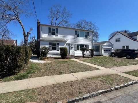 360 Grand Street, Westbury, NY 11590