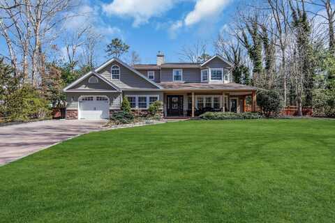 9 Club House Lane, Manorville, NY 11949