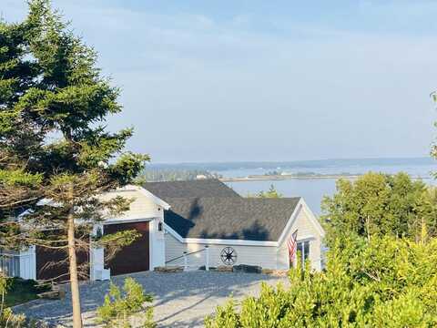 95 Blueberry Lane, Harpswell, ME 04066