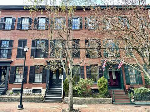17 Pine Street, Portland, ME 04102