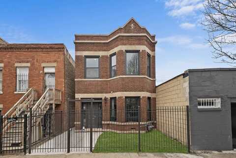 814 S Tripp Avenue, Chicago, IL 60624