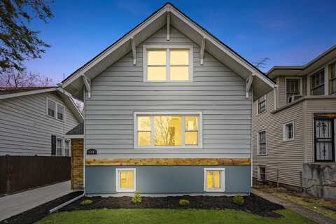 2104 S 3rd Avenue, Maywood, IL 60153