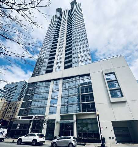 100 E 14th Street, Chicago, IL 60605