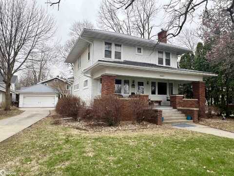 1007 S 5th Avenue W, Newton, IA 50208